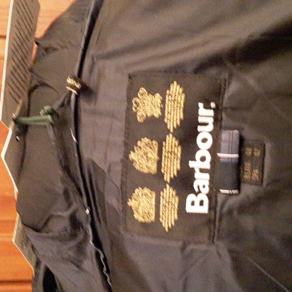 NWT Barbour Puffer Jacket - Picture 6 of 10